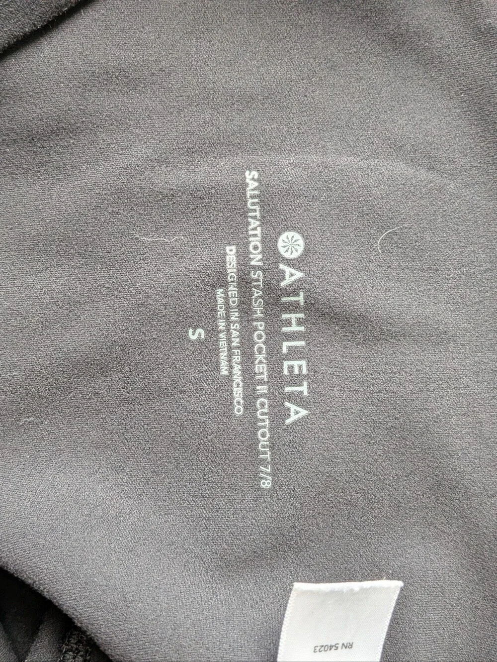 Athleta Salutation Stash Pocket II Cutout 7/8